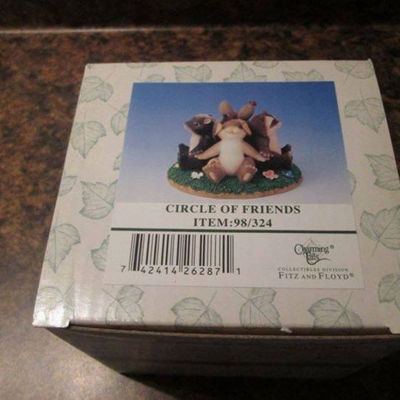 Circle of Friends - Charming Tails Figurine - Picture 7 of 7